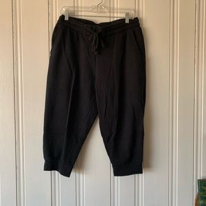 Capri sweat pants